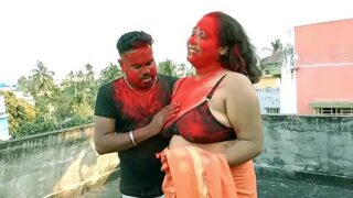 होली खेली दो दो भाभियों की चूत के साथ