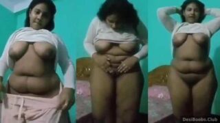 बीबीडब्ल्यू मालू लड़की के सैगी टिट्स और प्यूटी शो इन नूड सेल्फी क्लिप