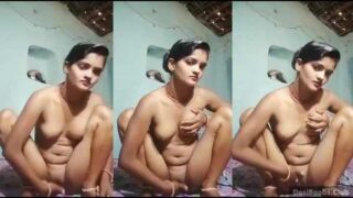 देसी छोटे बूब्स भाभी न्यूड सेल्फी वीडियो में चूत को सहलाते हुए