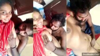 देसी पत्नी के बूब्स को सूंघा और प्यूब्सी को चाटा – न्यूड एमएमएस