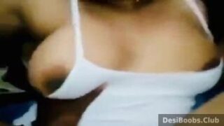 भारतीय गर्लफ्रेंड के स्तन जबरदस्त सेक्स के दौरान दबाए गए – पोर्न एमएमएस