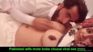 पाकिस्तानी वाइफ मिल्की बिग बूब्स सुकिंग सेक्स टेप